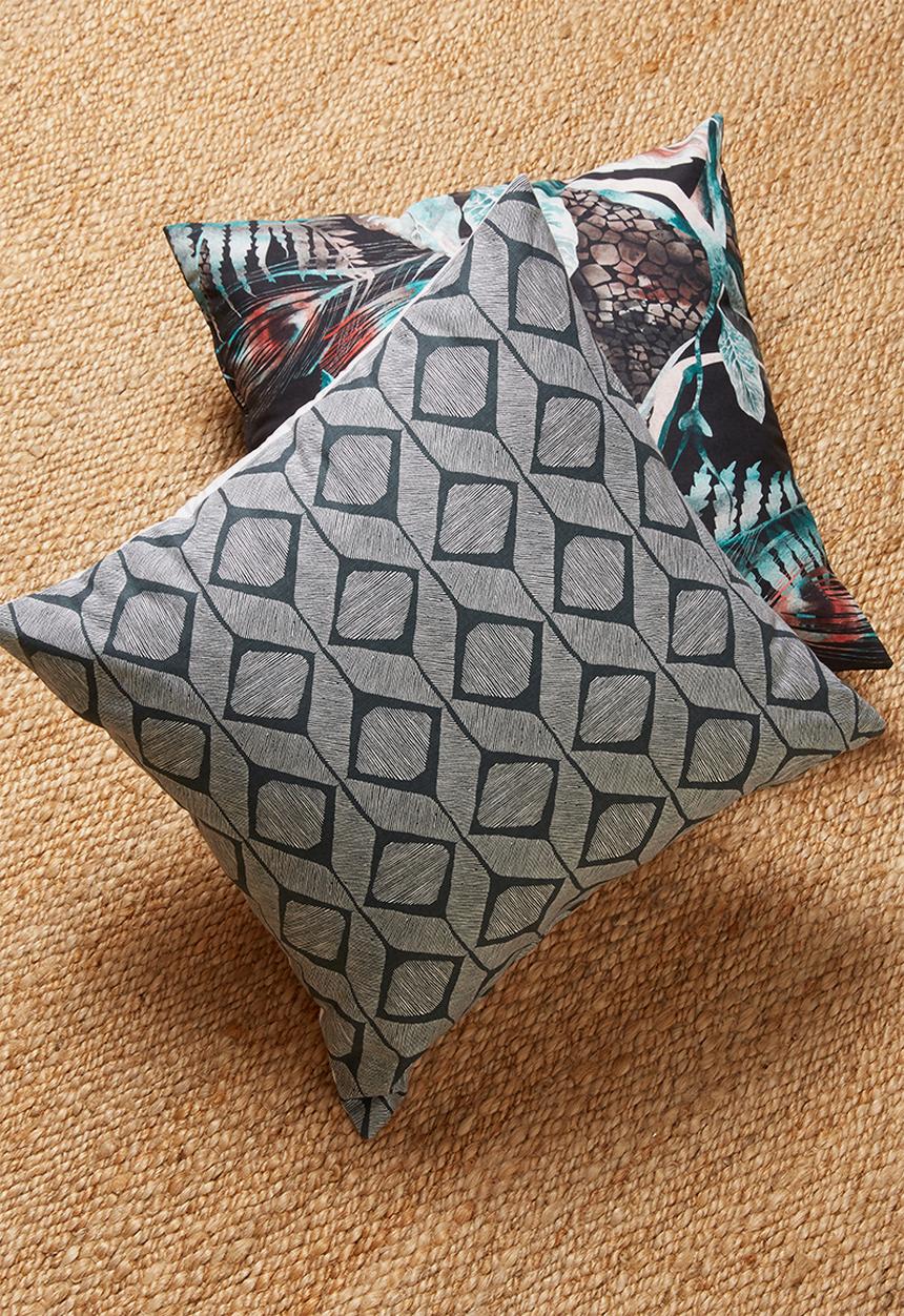 Grey Gardens - Nandi cushion cover - charcoal