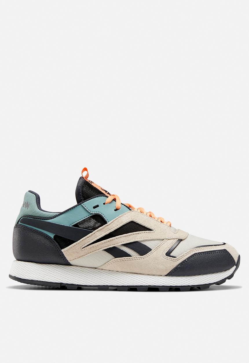 Reebok - Classic Leather trail  - stucco / true grey / green slate