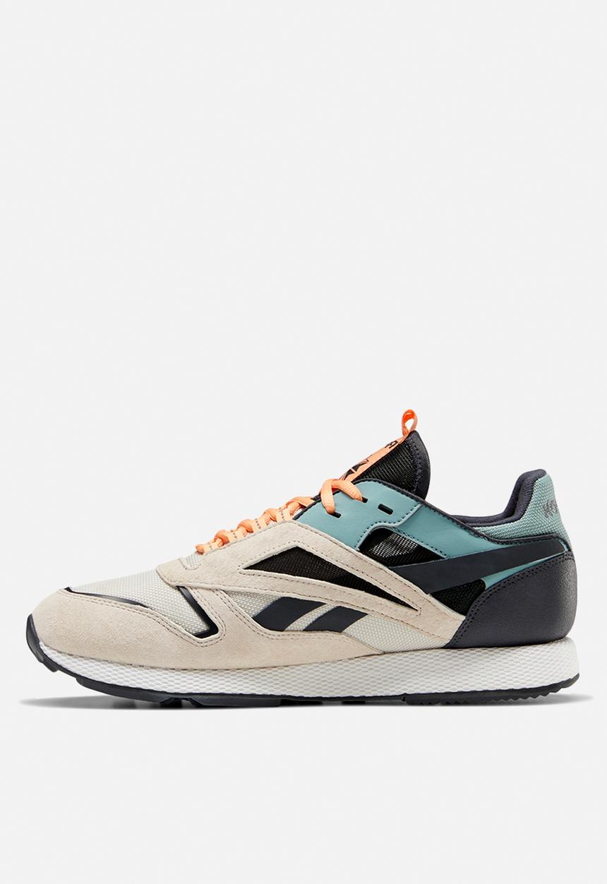 Reebok - Classic Leather trail  - stucco / true grey / green slate