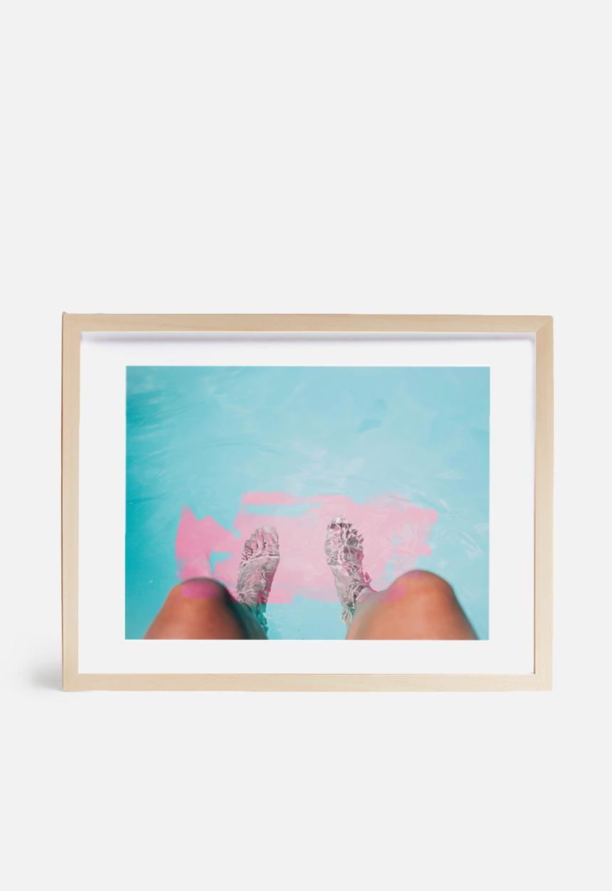 83 Oranges - Both feet in