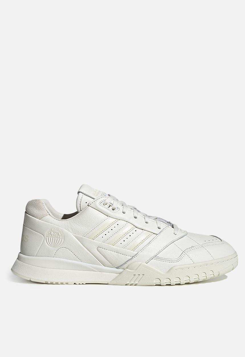 adidas Originals - A.R. Trainer - off white