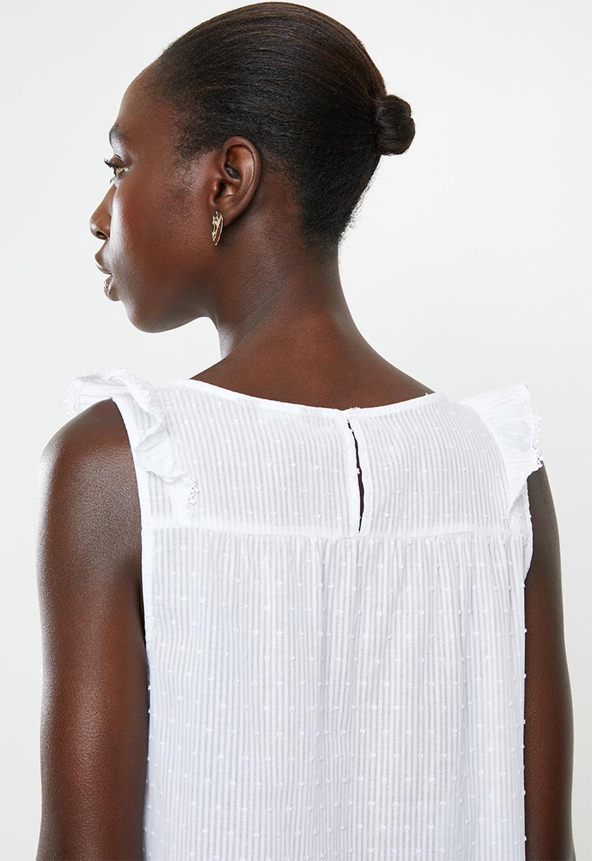 New Look - Cherry lace top - white