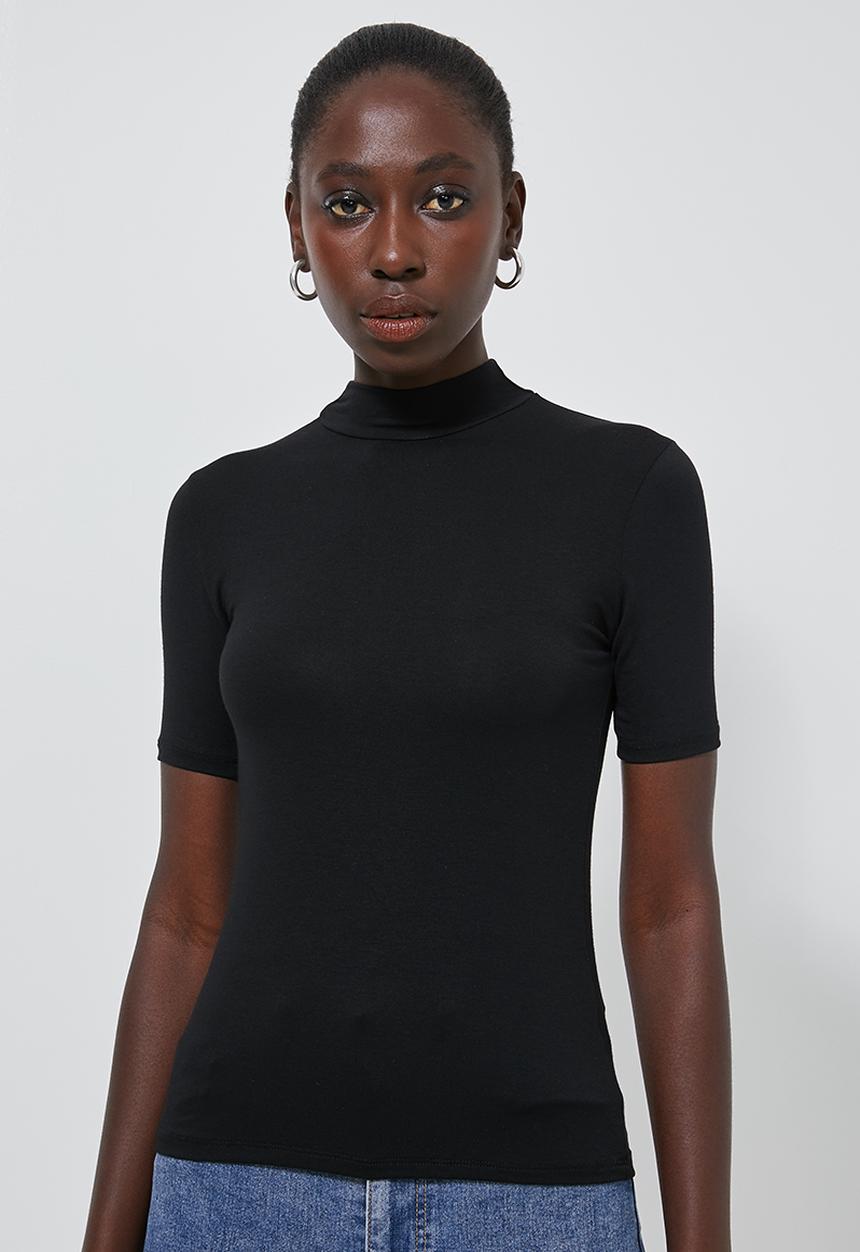 Superbalist - 2 Pack fitted high neck funnel neck tee - white & black