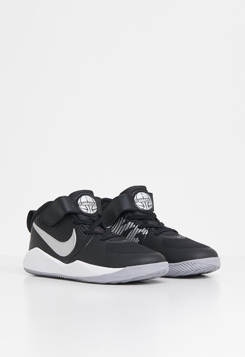 Nike - Team hustle 9 (ps) -black/metallic