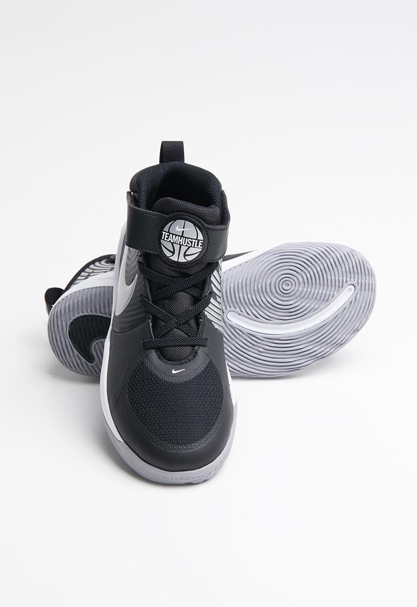Nike - Team hustle 9 (ps) -black/metallic