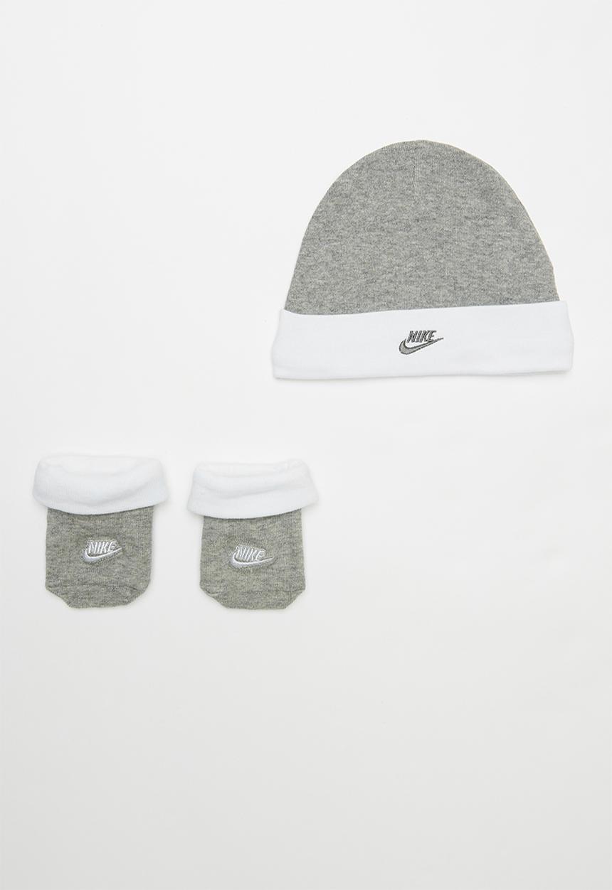 Nike - Futura hat and bootie - grey