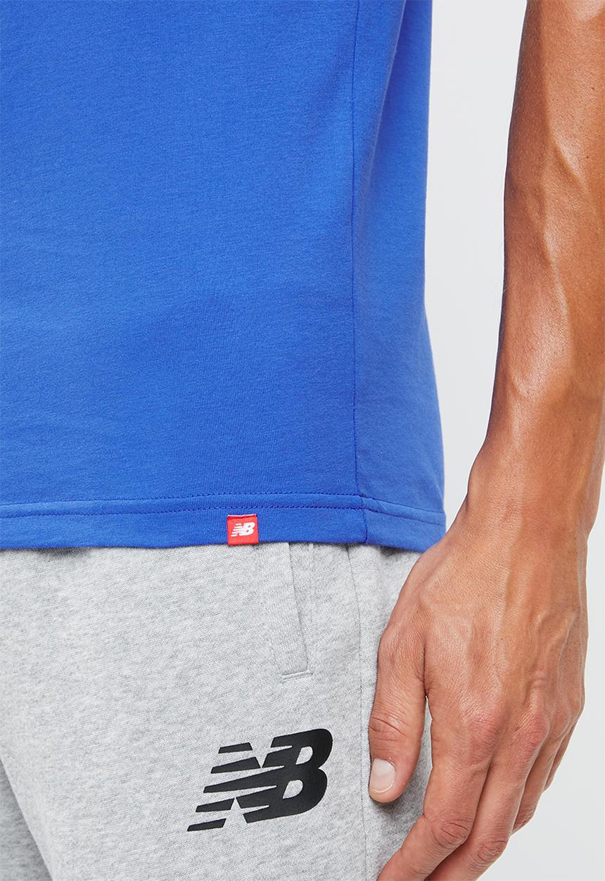 New Balance  - Essentials stacked logo tee - blue
