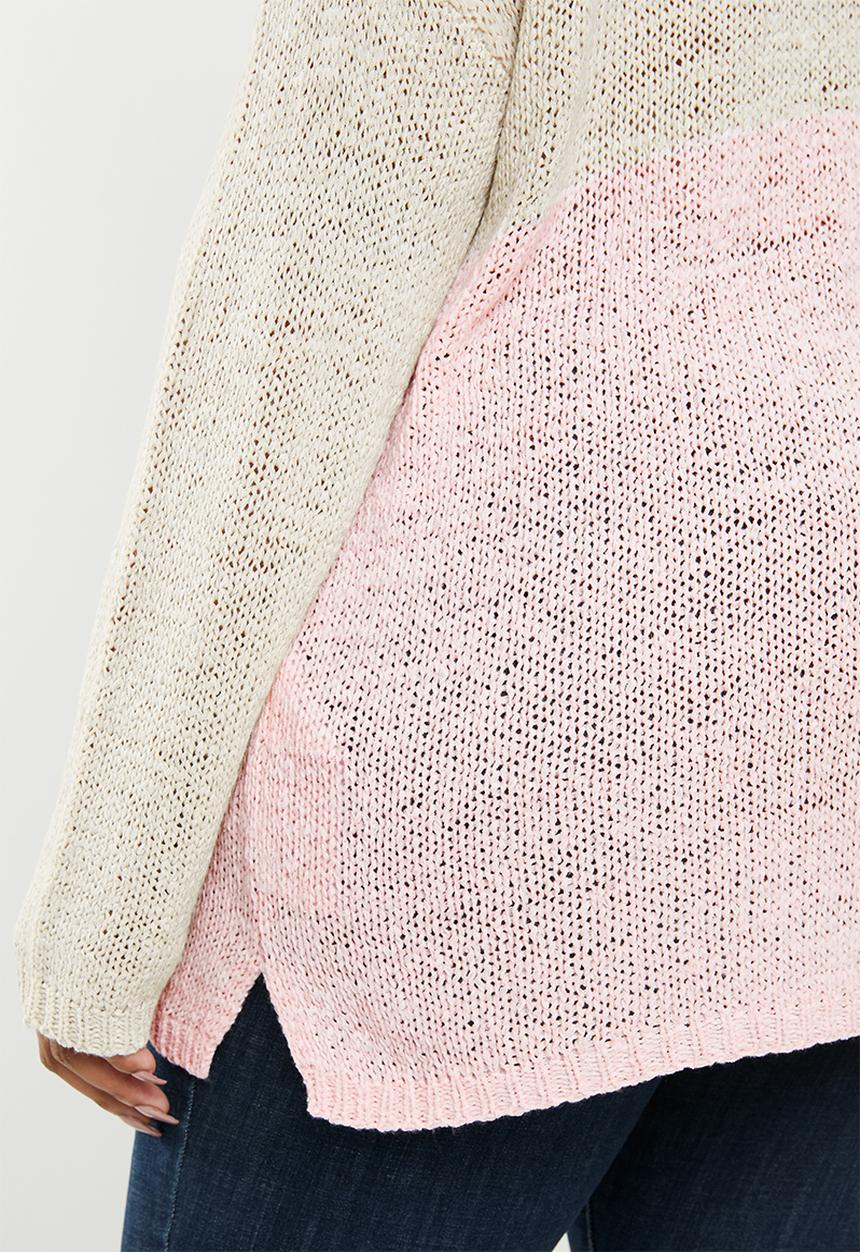 Carmakoma - Oyster v-neck long sleeve pullover - beige & pink 