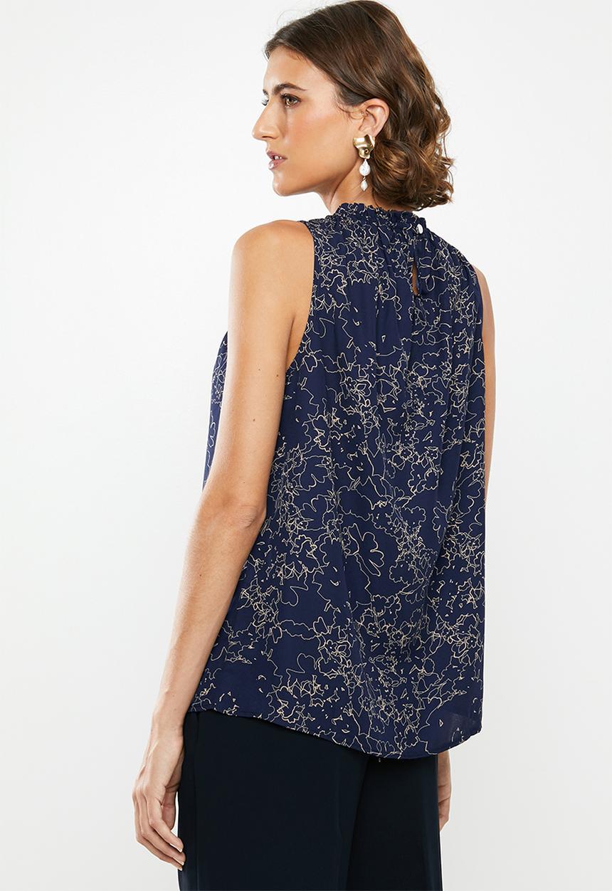 edit - Pleat front vest - navy 