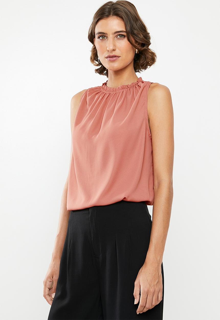 edit - Pleat front vest - pink 