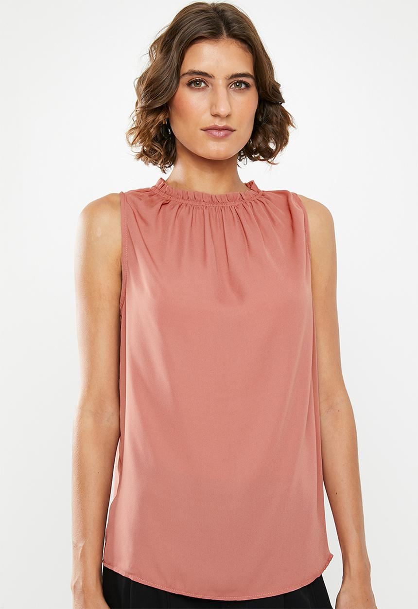 edit - Pleat front vest - pink 