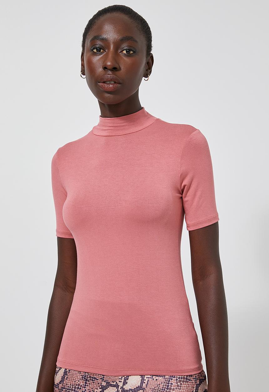 Superbalist - Short sleeve fitted high neck tee - pink