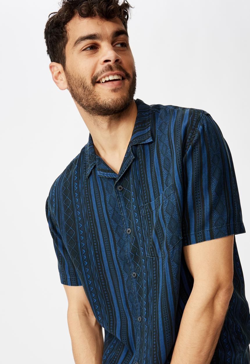 Cotton On - 91 short sleeve shirt - multi