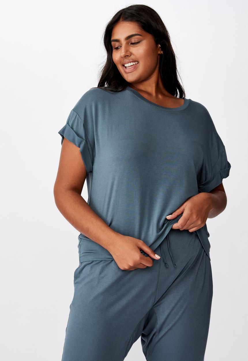 Cotton On - Curve sleep recovery hip grazer T-shirt - blue