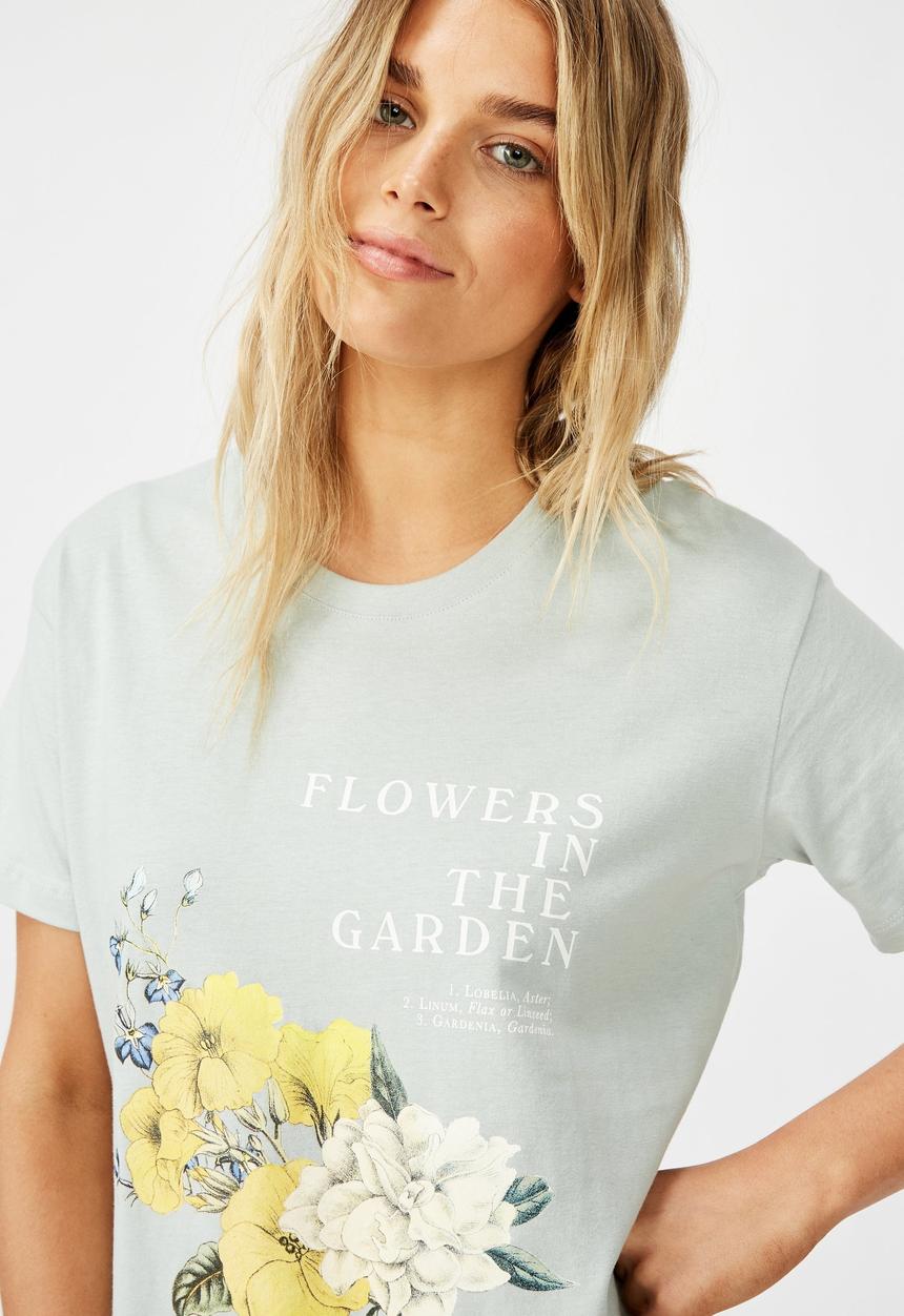 Cotton On - Classic arts T-shirt flowers in the garden - blue
