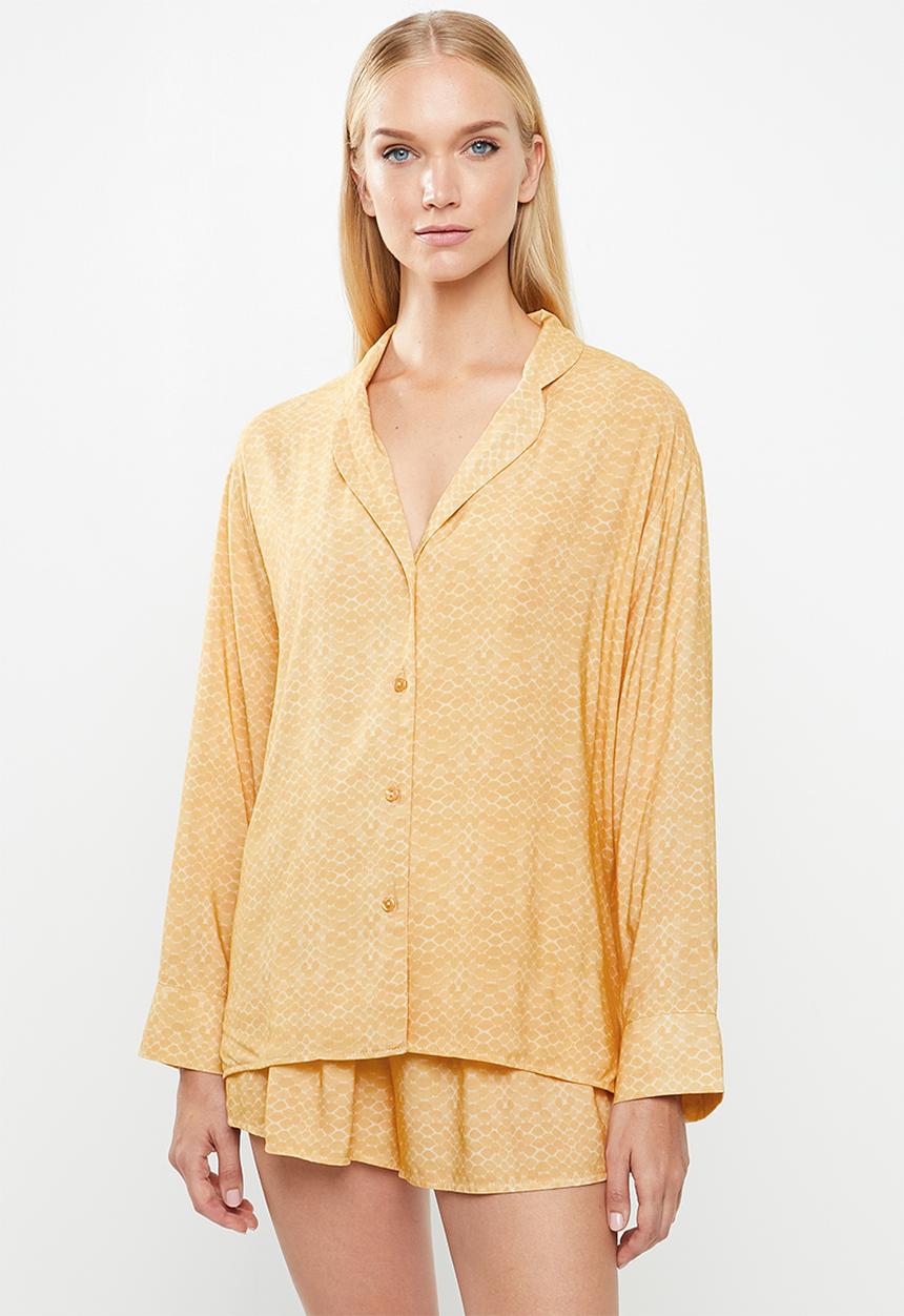 Superbalist - Sleep shirt & shorts set - yellow