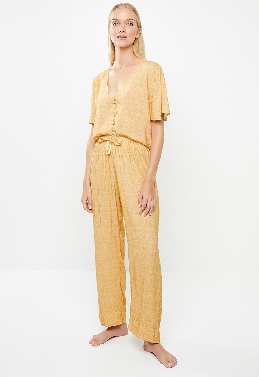 Superbalist - Sleep shirt & pants set - yellow