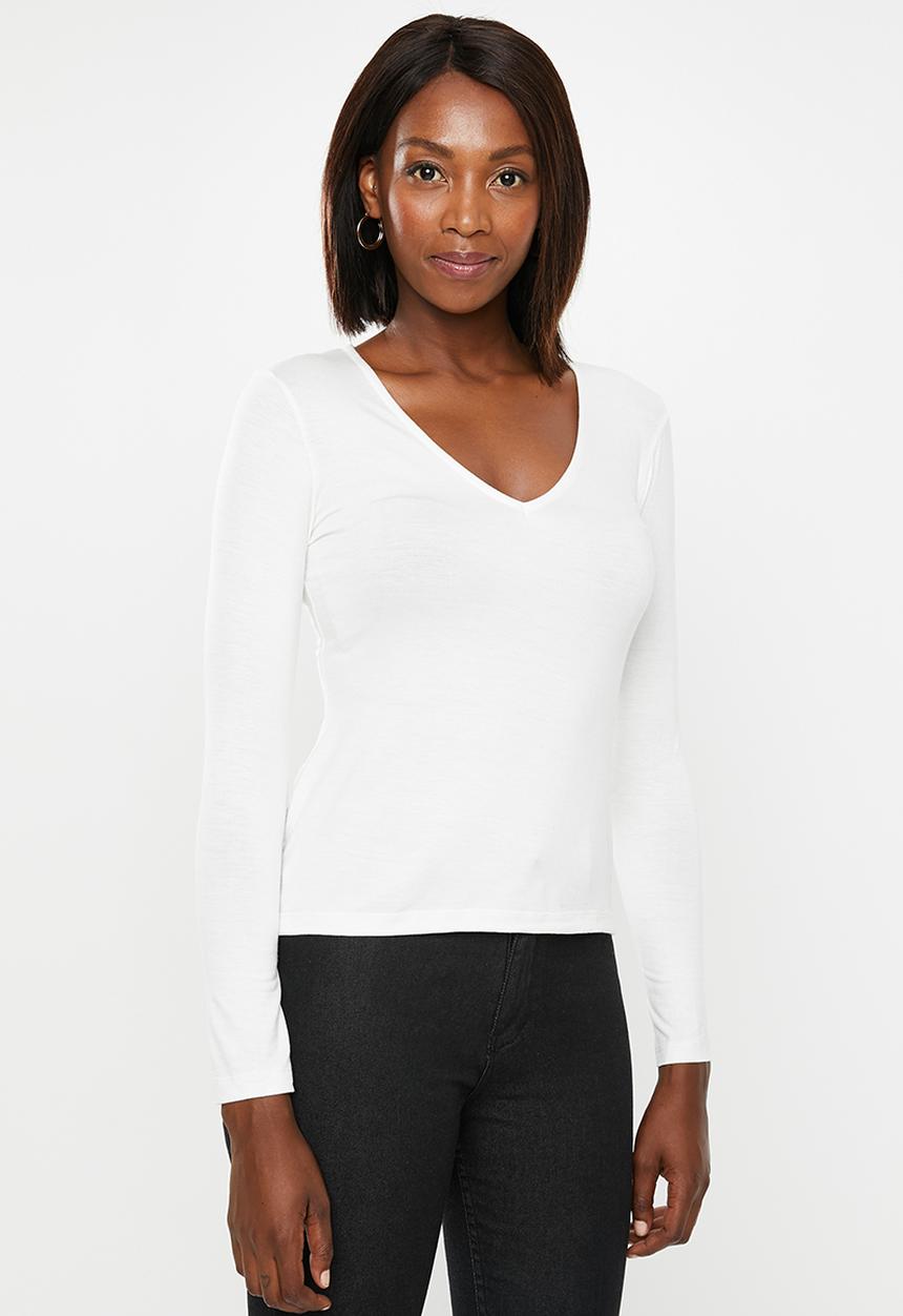 edit - Fitted V-neck tee - milk