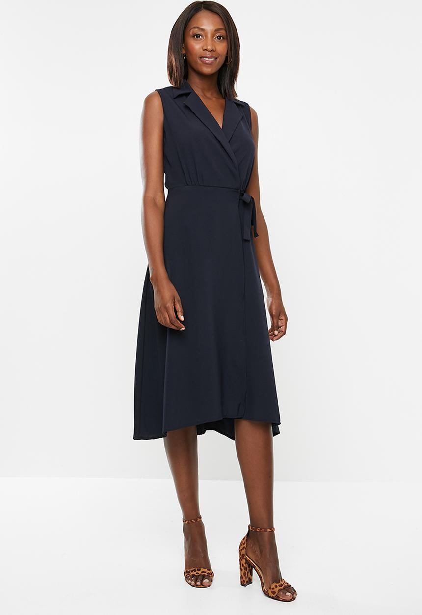 edit - Sleeveless wrap dress with collar - navy