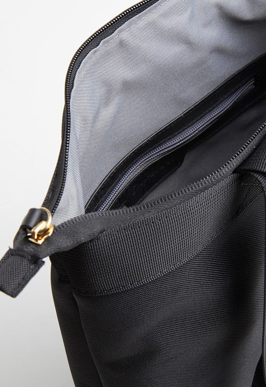 Kapten & Son - Umea - all black