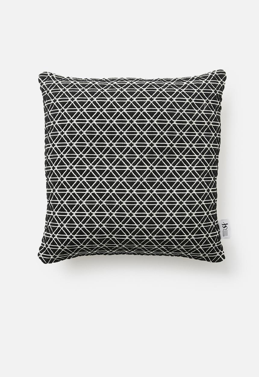 Sixth Floor - Fora cushion cover - black/white