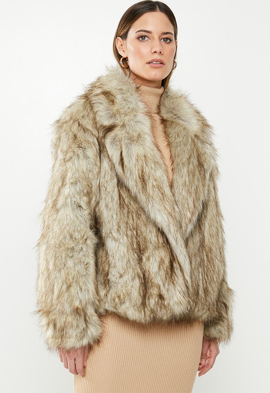 Missguided - Short vintage collar faux fur coat - brown