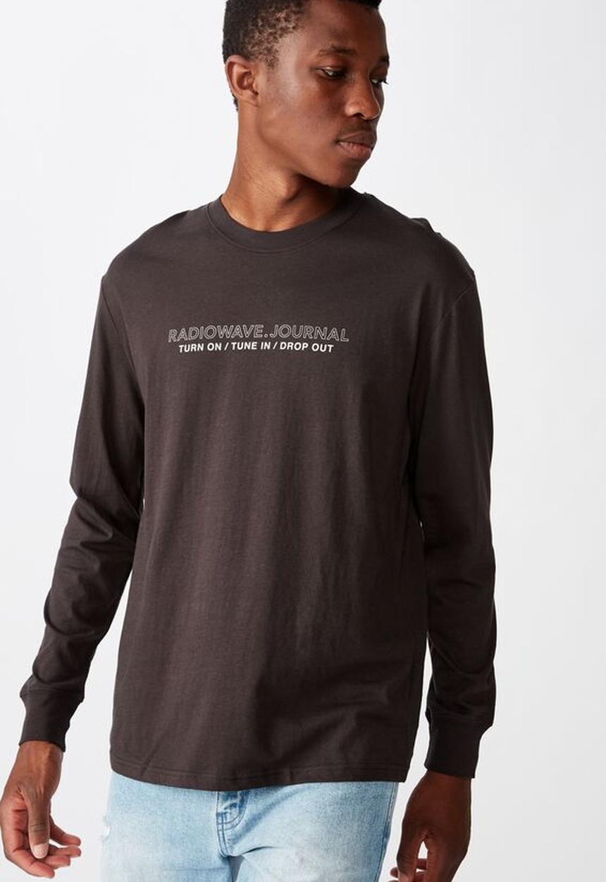 Cotton On - Tune in drop out tbar long sleeve tee - washed black