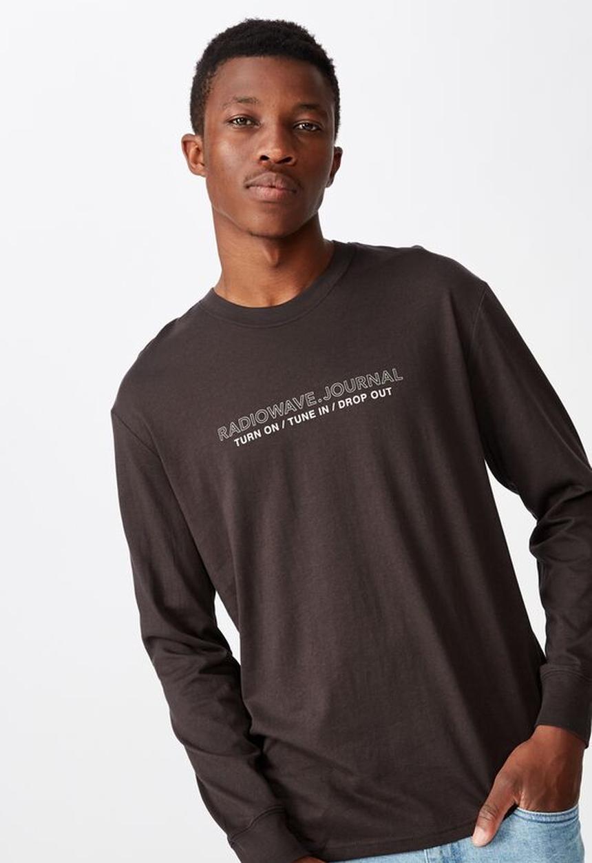 Cotton On - Tune in drop out tbar long sleeve tee - washed black