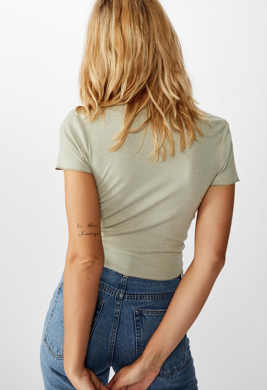 Cotton On - Arden raw edge V-neck short sleeve top - green 