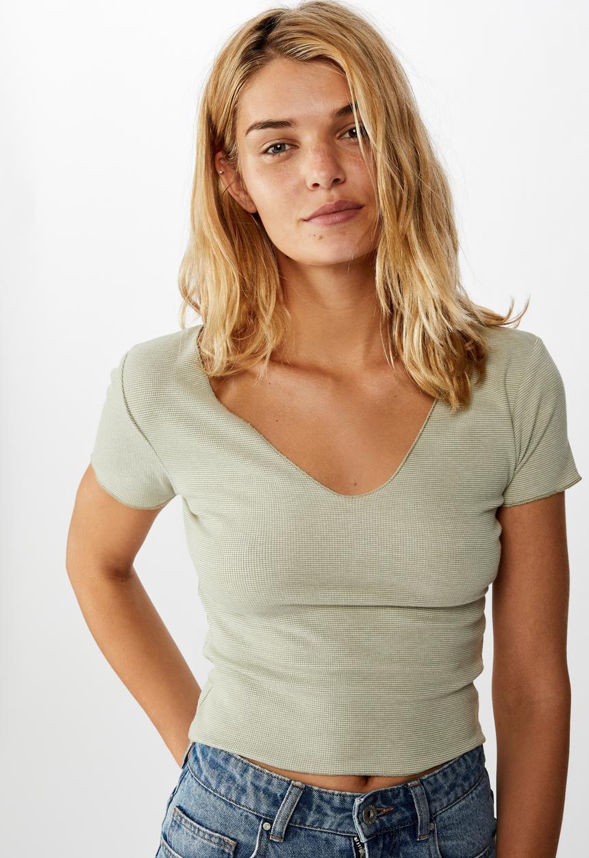 Cotton On - Arden raw edge V-neck short sleeve top - green 