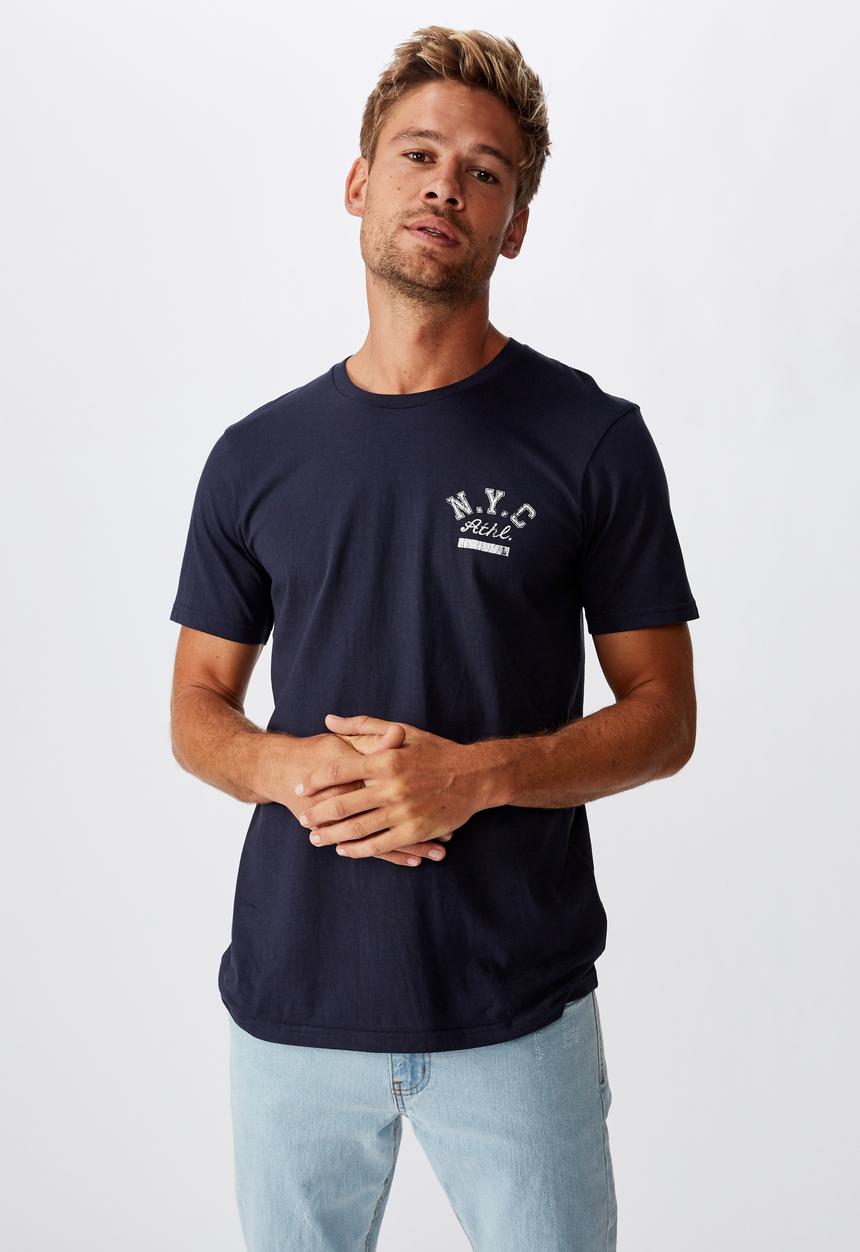 Cotton On - N.Y.C athl chest Tbar cny T-shirt - navy