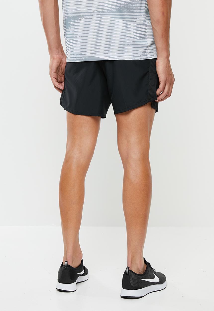 Nike - Nike challenger 7-inch shorts - black