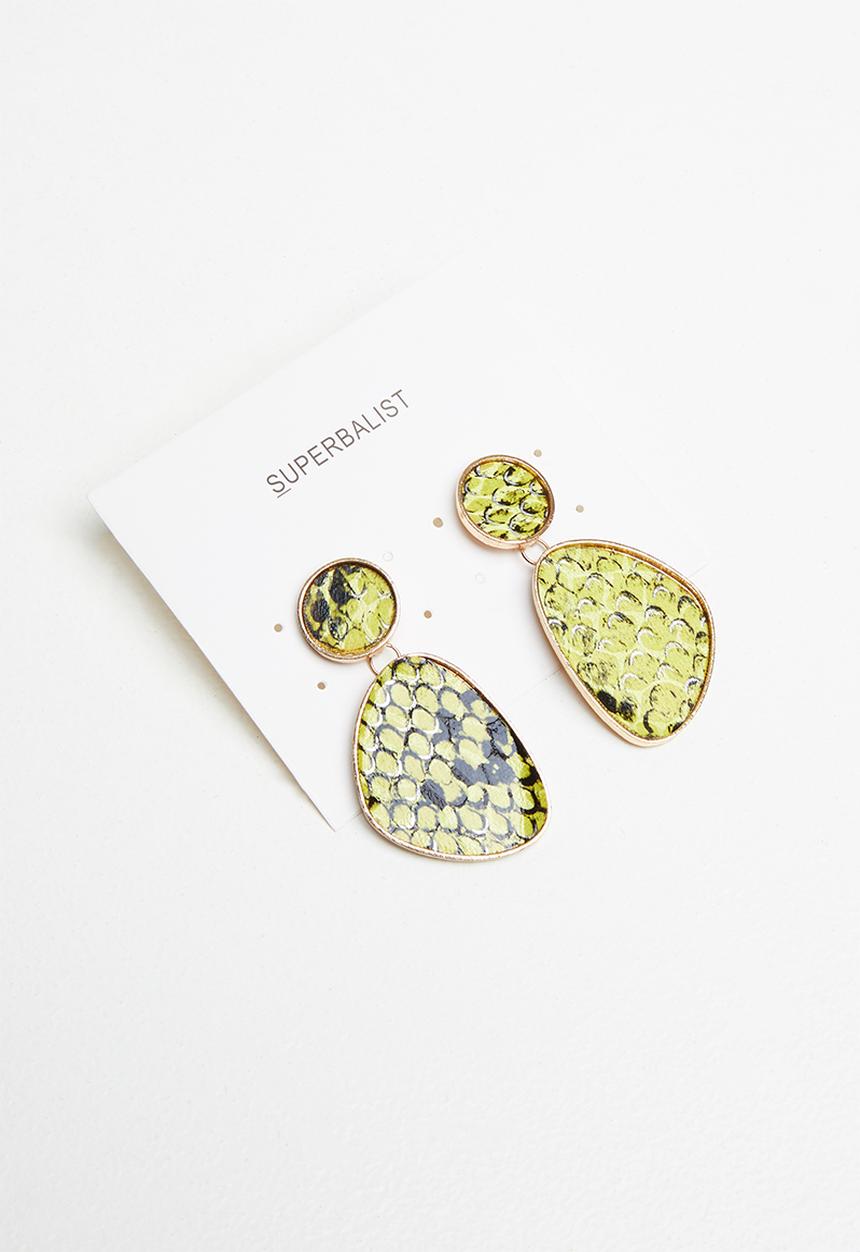 Superbalist - Snakeskin earrings - green & black