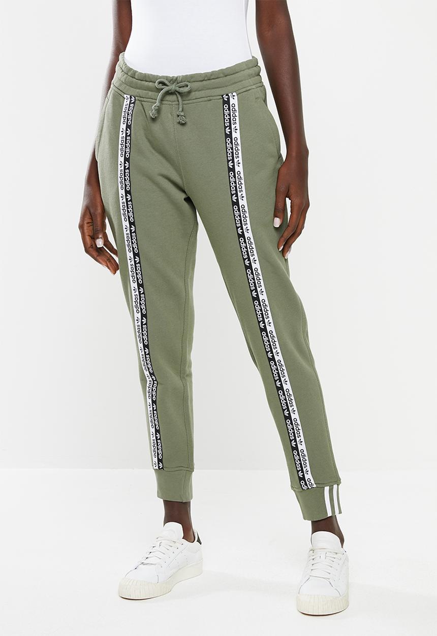 adidas Originals - R.y.v cuff pant - green