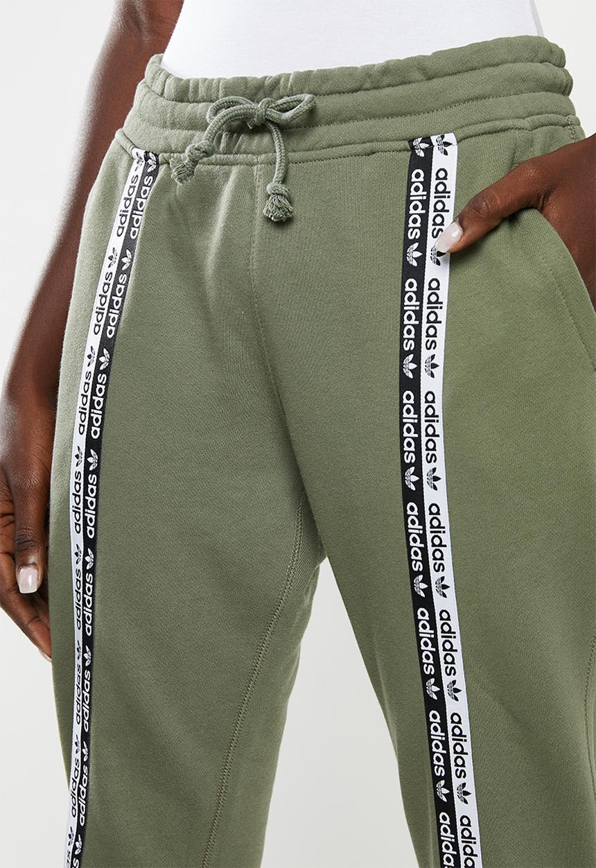 adidas Originals - R.y.v cuff pant - green