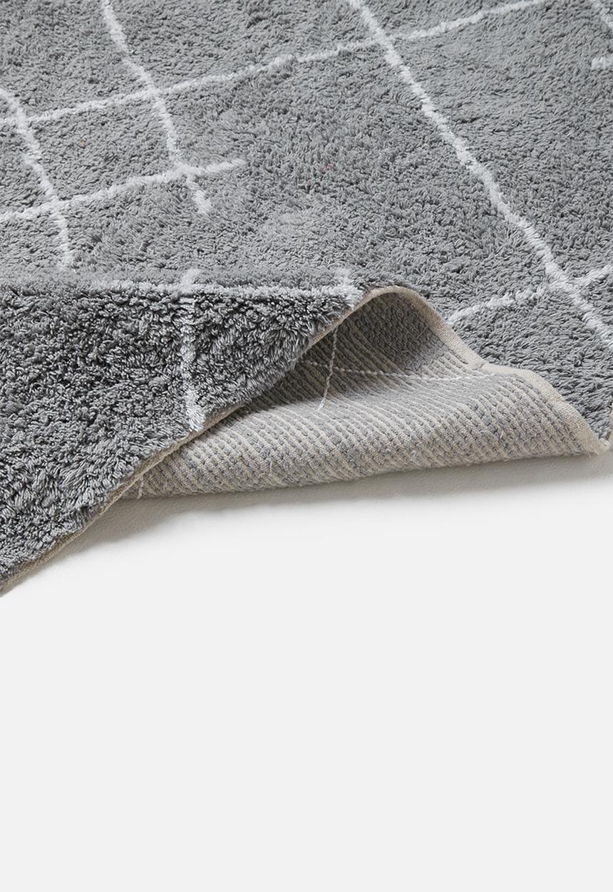 Sixth Floor - Diamond tufted rug - grey & white