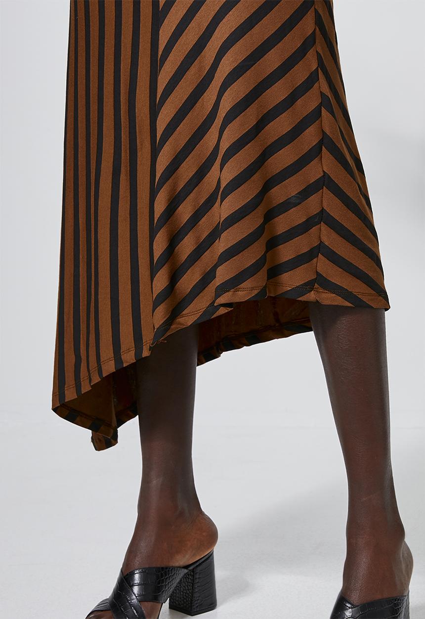 Superbalist - Asymmetric funnel neck dress - tobacco & black