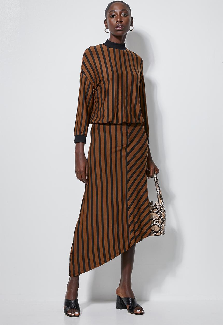 Superbalist - Asymmetric funnel neck dress - tobacco & black