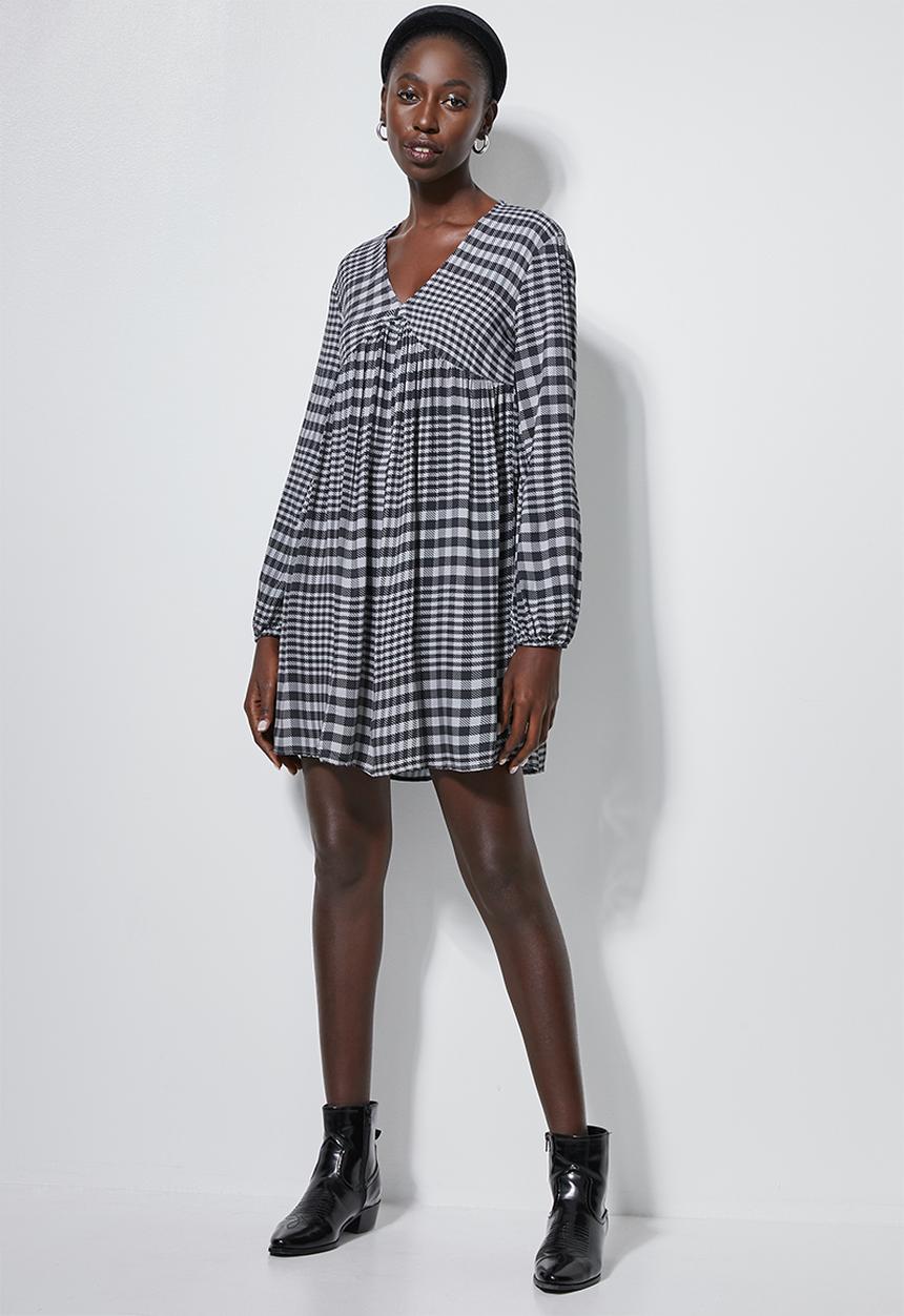Superbalist - V-neck swing dress - grey grid check