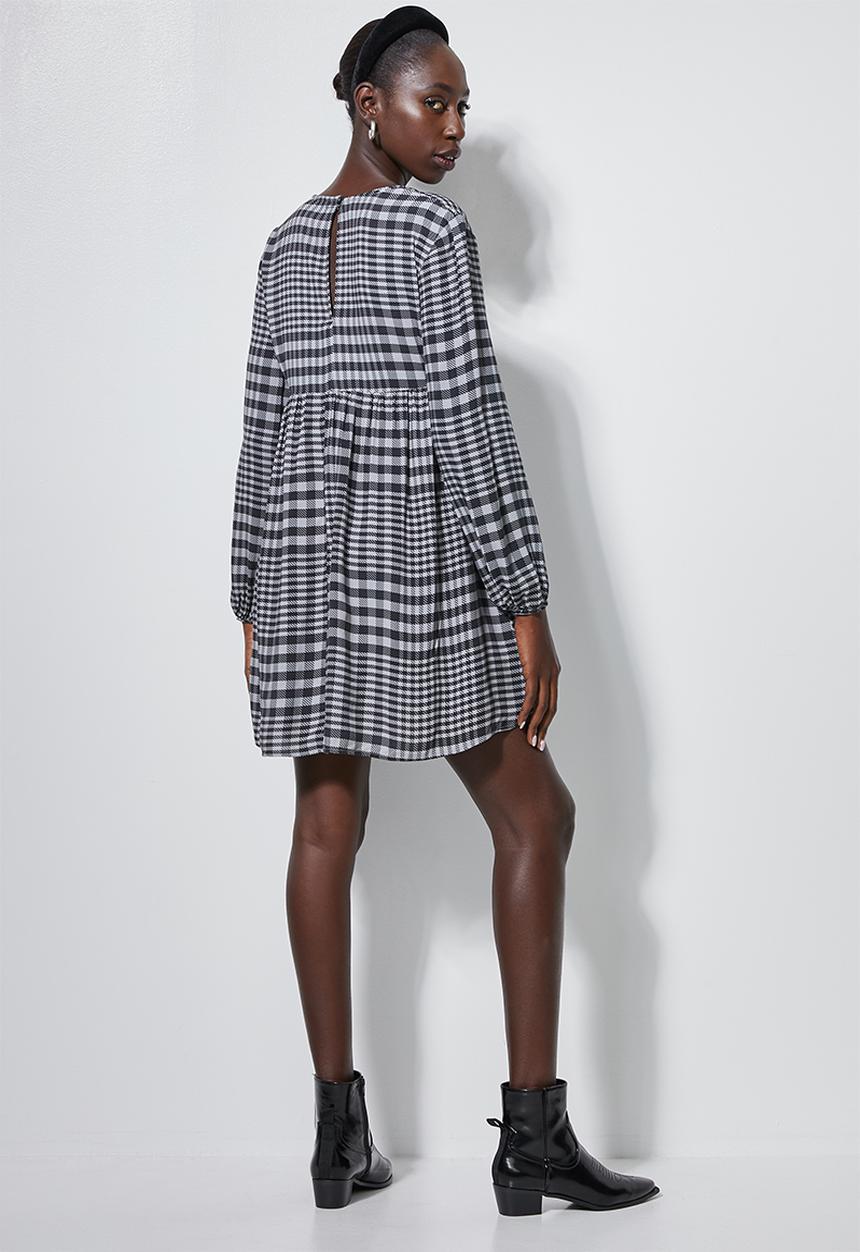Superbalist - V-neck swing dress - grey grid check
