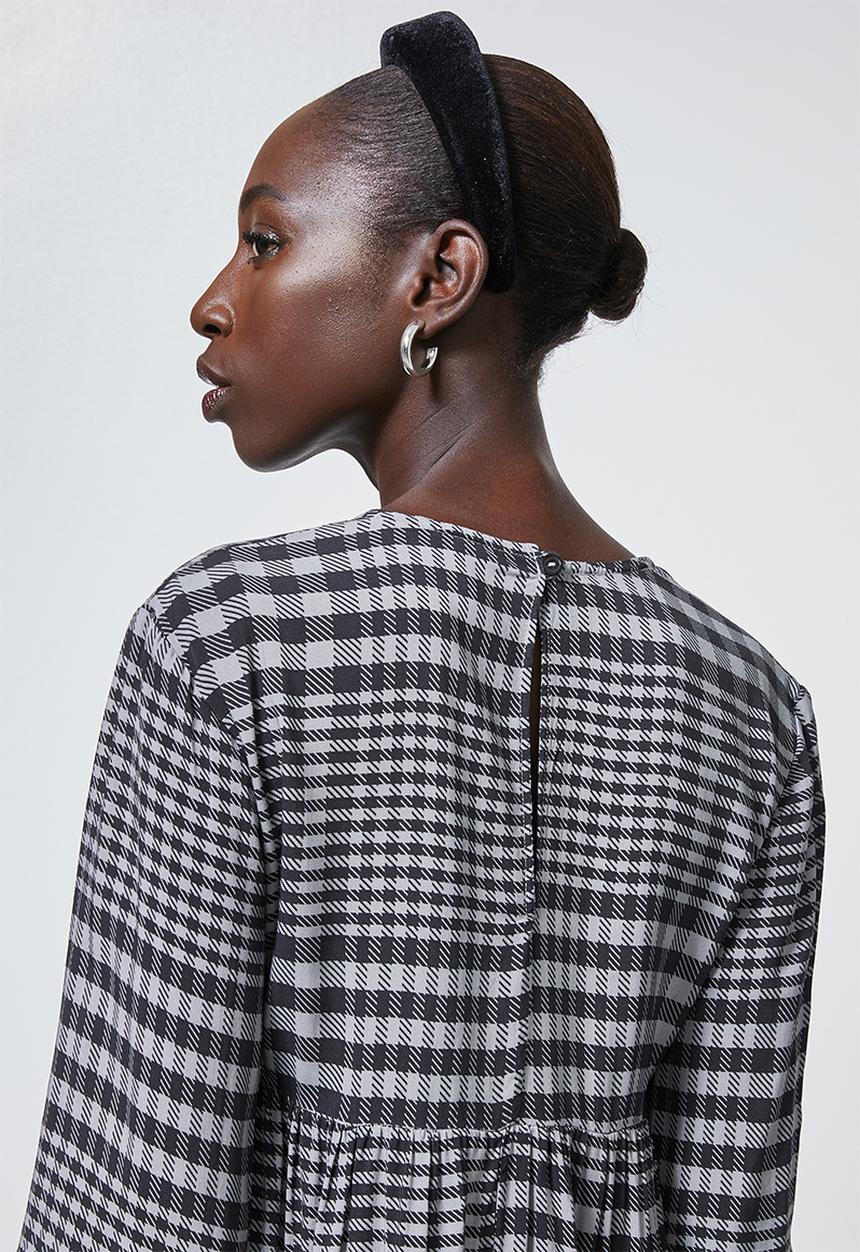 Superbalist - V-neck swing dress - grey grid check