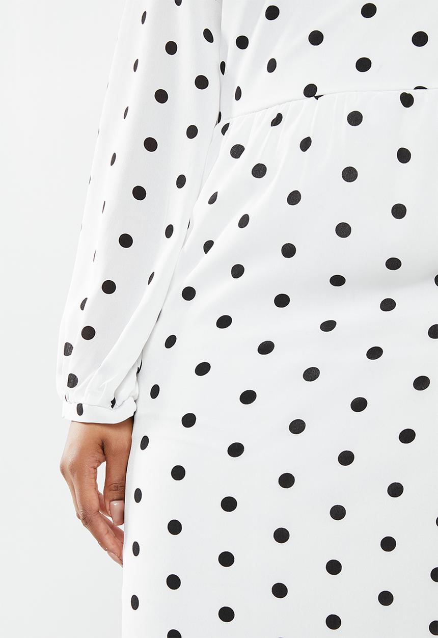 Missguided - Plus polka dot ruffle hem midi smock dress - white & black