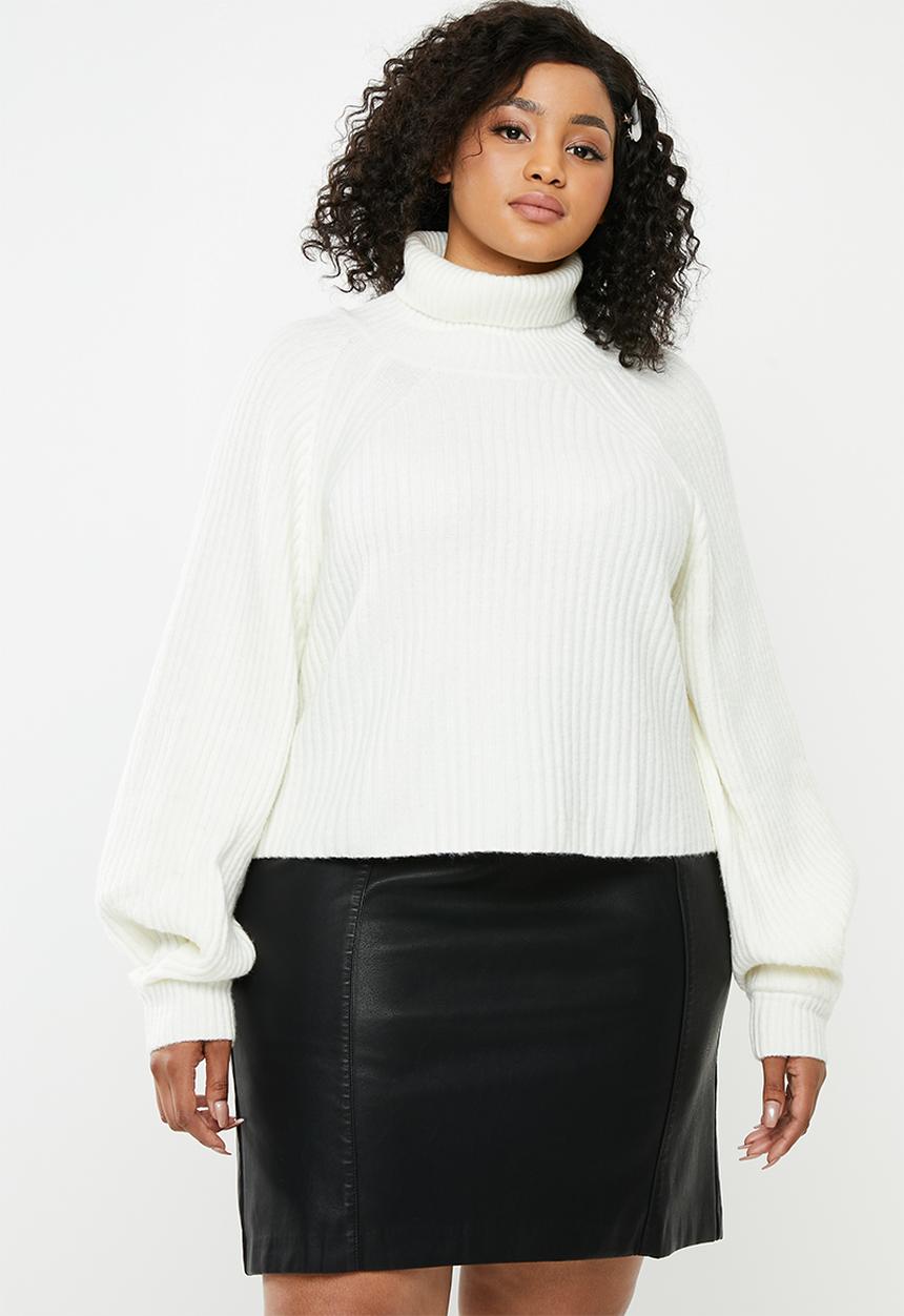 Missguided - Plus roll neck ribbed tuck sleeve jumper - white
