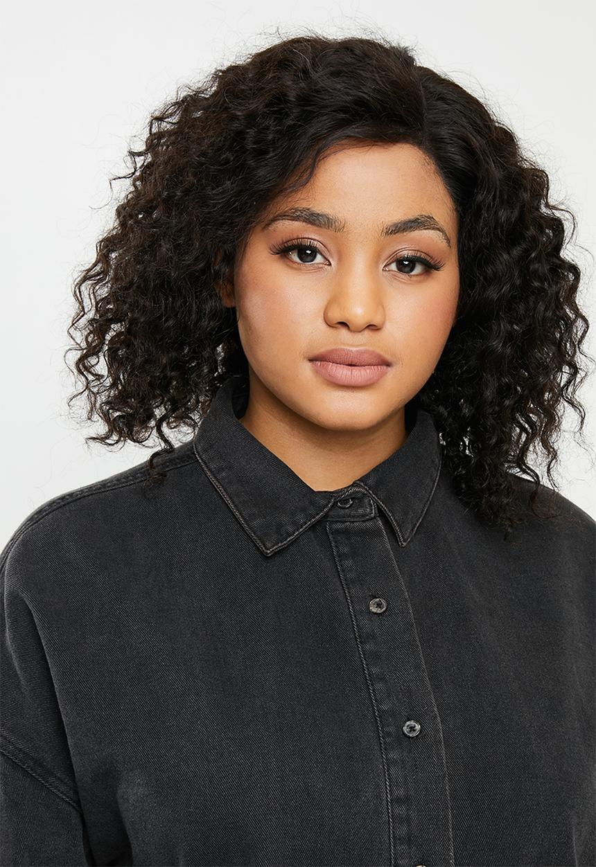 Missguided - Curve oversized fray hem denim dress - black