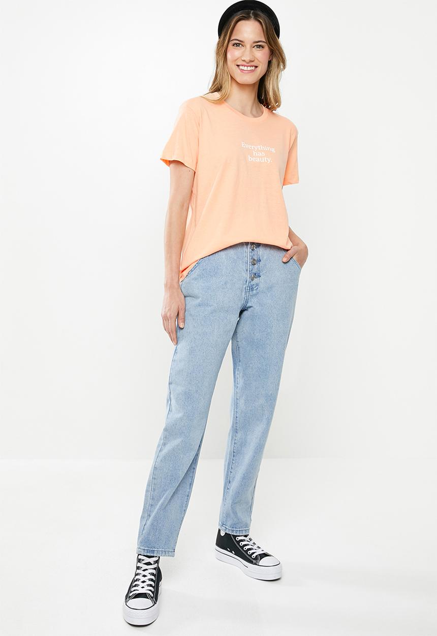 Cotton On - Classic slogan T-shirt everything has beauty - peach
