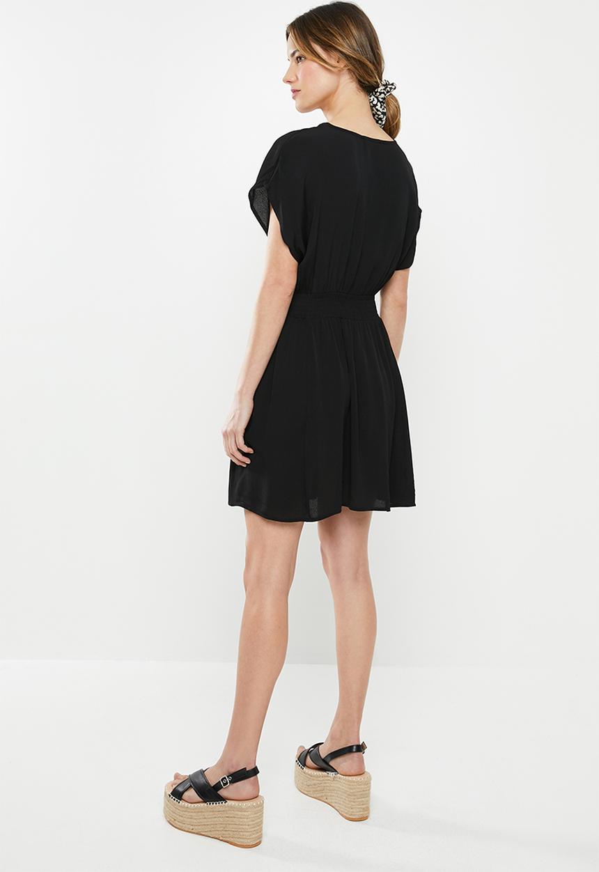 Cotton On - Woven ultimate tea dress - black