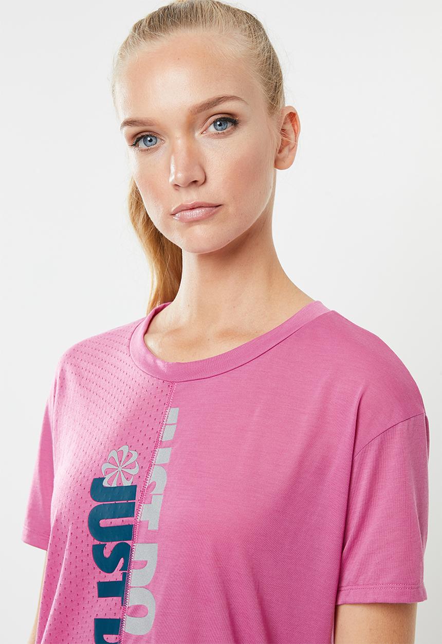 Nike - Nike short sleeve top - pink