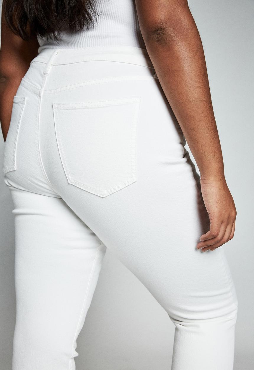 Cotton On - Curve taylor mom jeans - vintage white