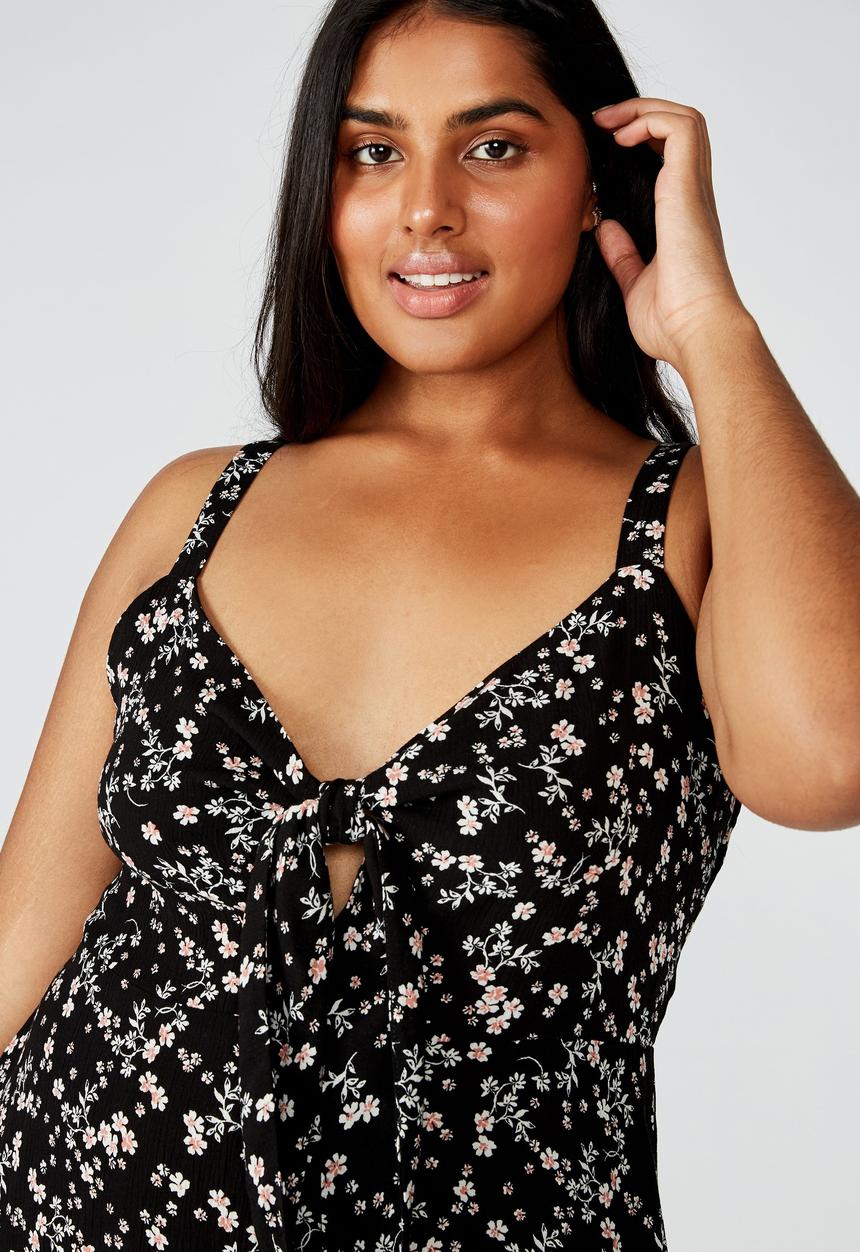 Cotton On - Curve woven kiara tie front mini dress millie floral - black & white 