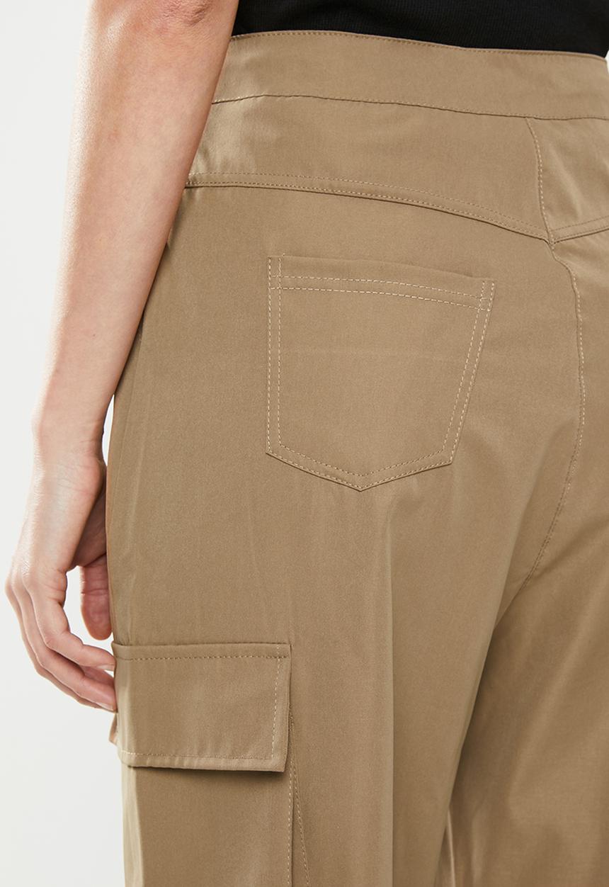 Missguided - Pleat front turn up hem cargo trouser - beige